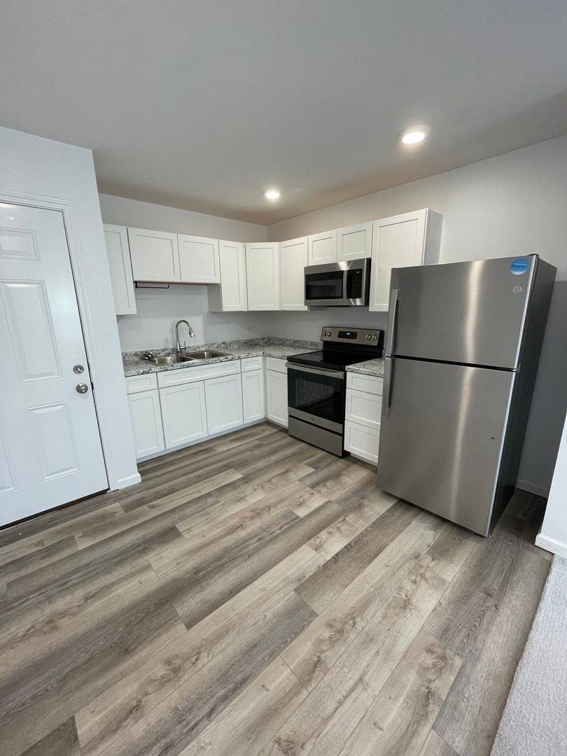 Apartment for rent at 413 Doxey St, Strafford, MO 65757
