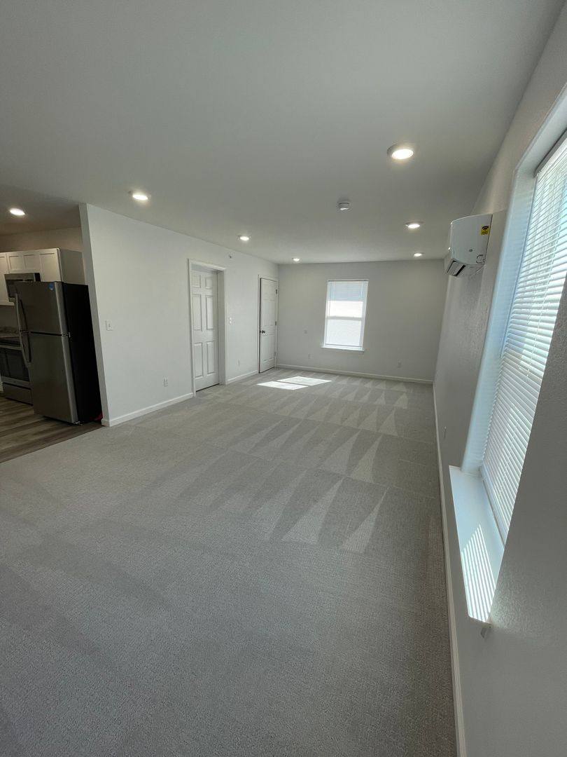 Apartment for rent at 413 Doxey St, Strafford, MO 65757