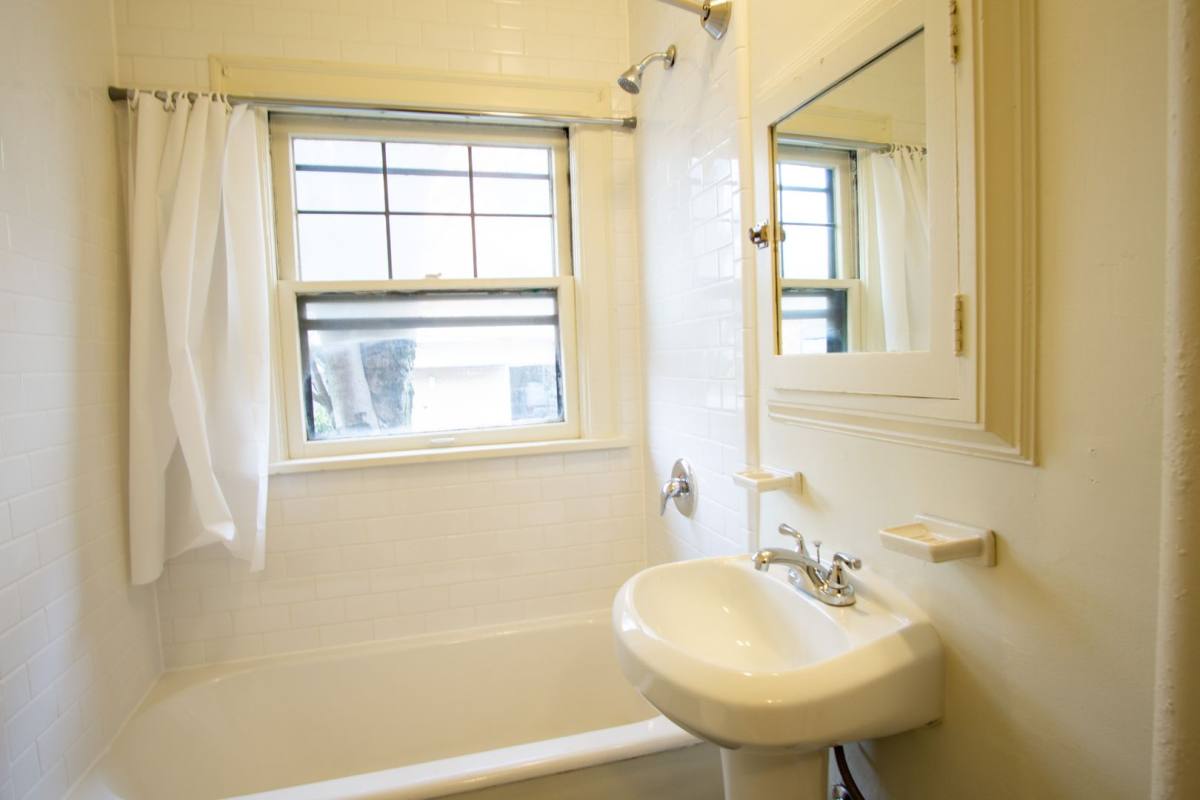 Apartment for rent at 1634 NE 41st Ave, Portland, OR 97232