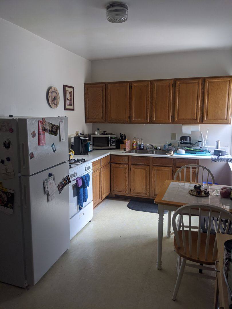 The Broadmoor, 2413 E Webster Place, Milwaukee, WI 53211 - Apartment for Rent - Image 11
