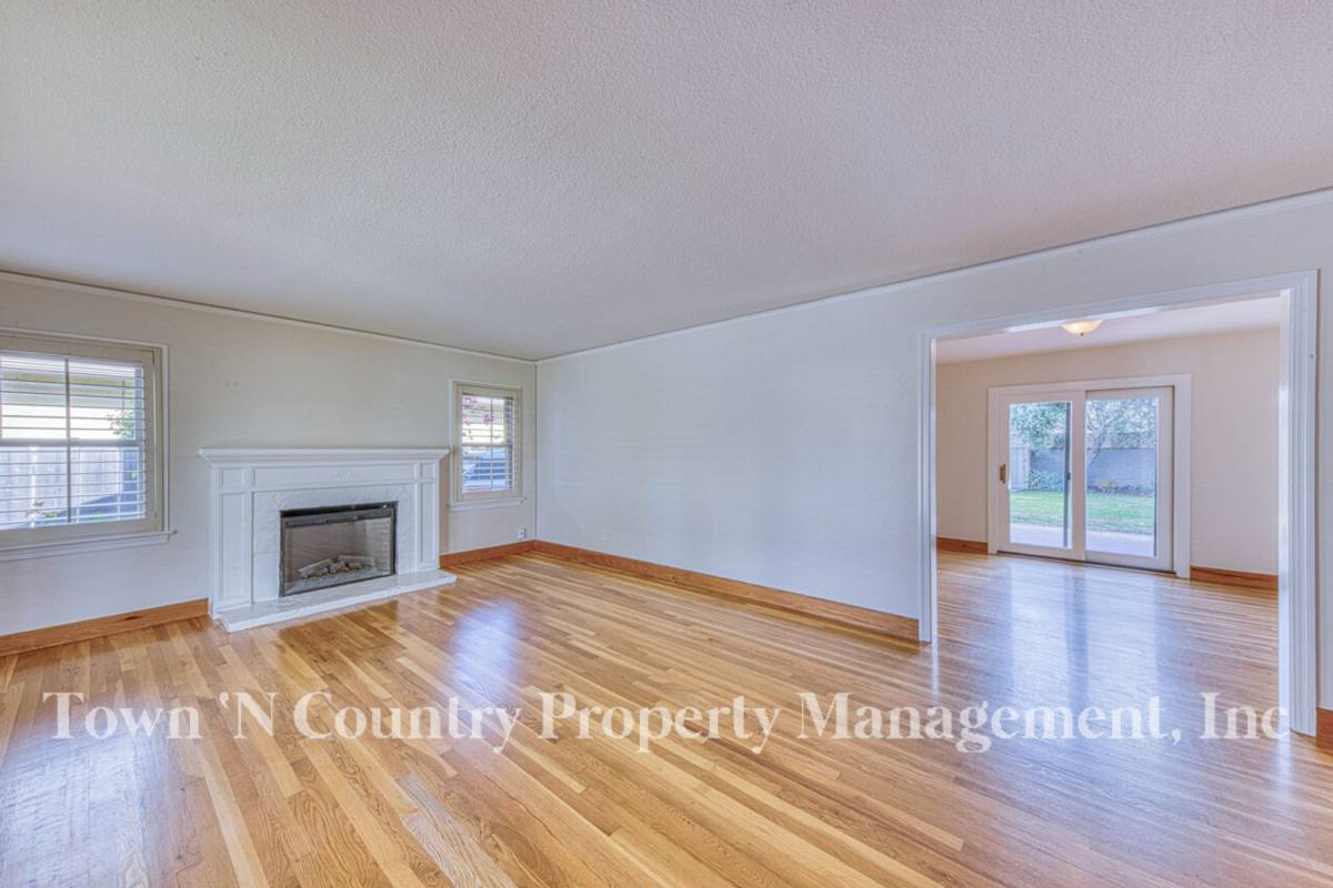 House for rent at 127 Katherine Ave, Salinas, CA 93901