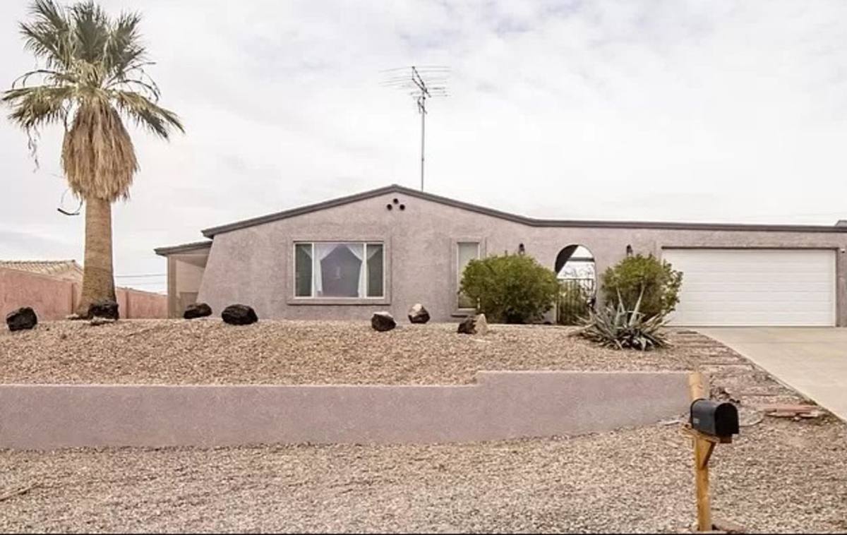House for rent at 2889 Hidden Valley Dr, Lake Havasu City, AZ 86404