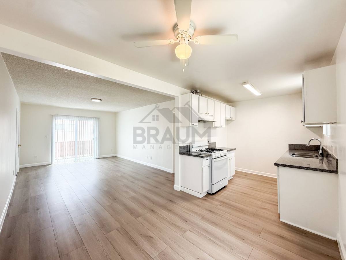 Apartment for rent at 19405 Haynes St, Reseda, CA 91335
