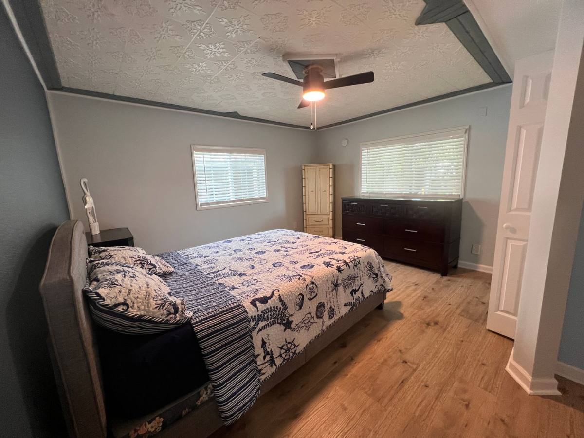 House for rent at 8709 SW 15th St, Fort Lauderdale, FL 33324