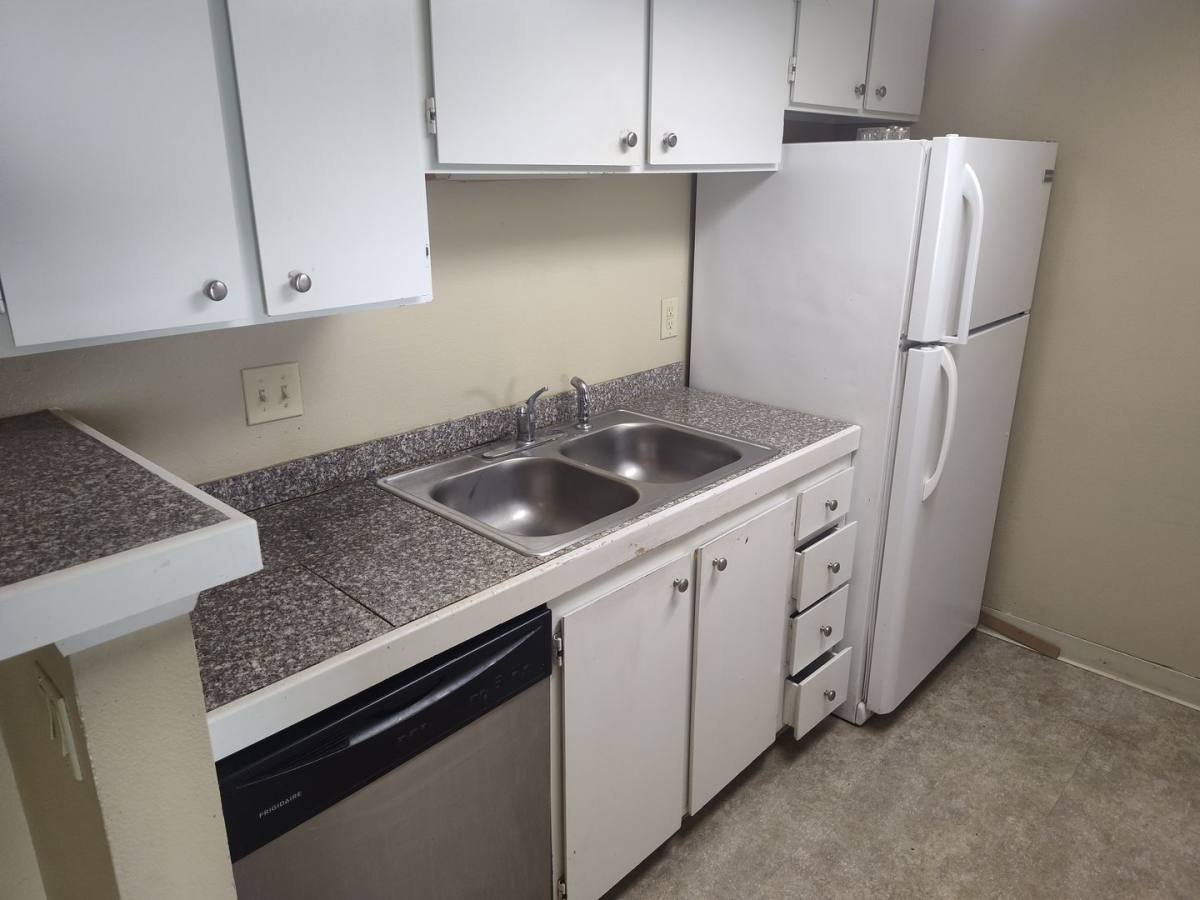 Condo for rent at 3414 S Eagle St #102, Aurora, CO 80014