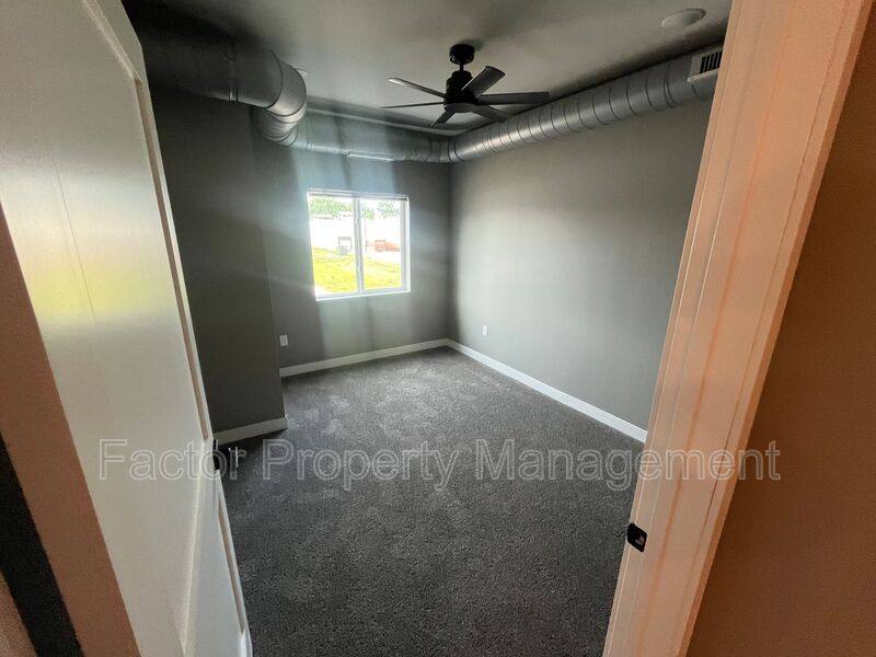 Apartment for rent at 960 N 3rd St, Saint Peter, MN 56082