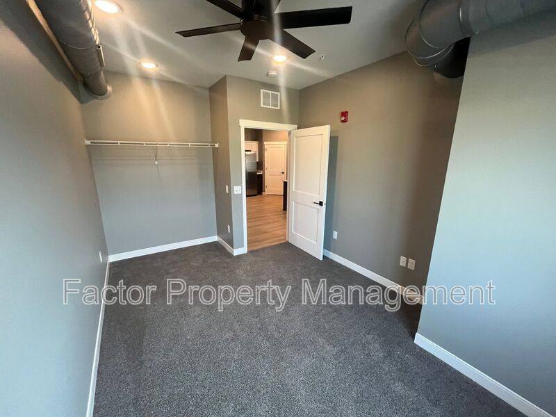 Apartment for rent at 960 N 3rd St, Saint Peter, MN 56082