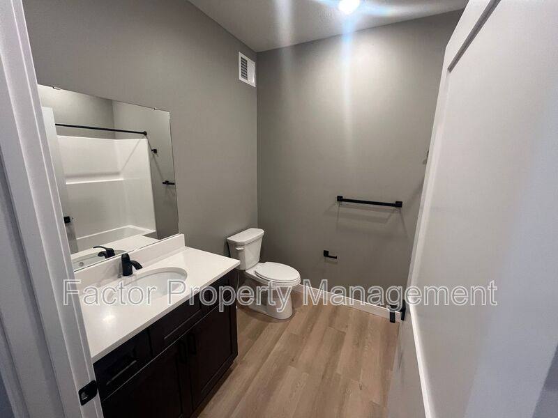 Apartment for rent at 960 N 3rd St, Saint Peter, MN 56082