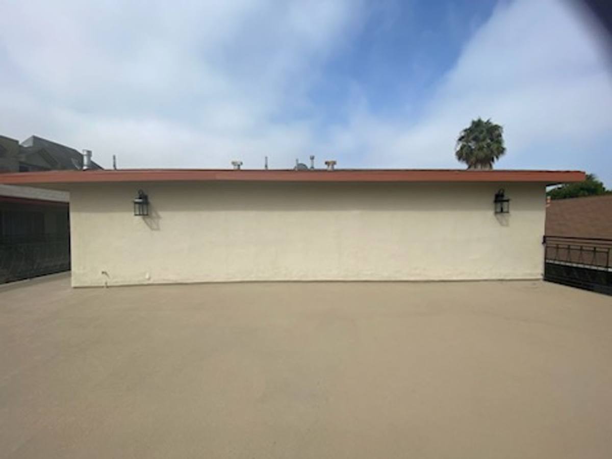 Apartment for rent at 727-741 Orizaba Ave, Long Beach, CA 90804