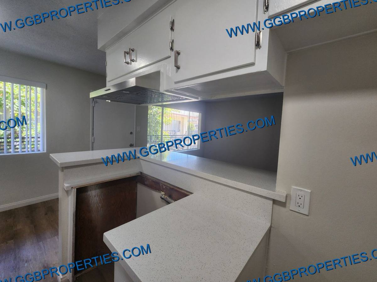 Apartment for rent at 727-741 Orizaba Ave, Long Beach, CA 90804