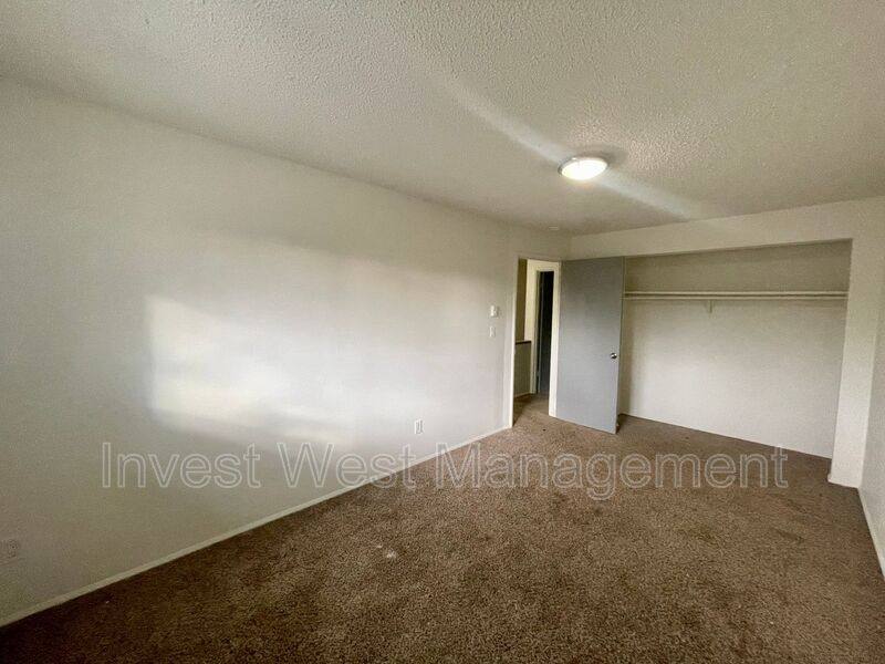 Townhouse for rent at 1960 33 Ave, Longview, WA 98632