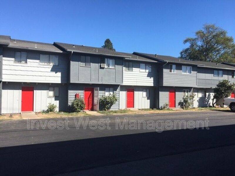 Townhouse for rent at 1960 33 Ave, Longview, WA 98632
