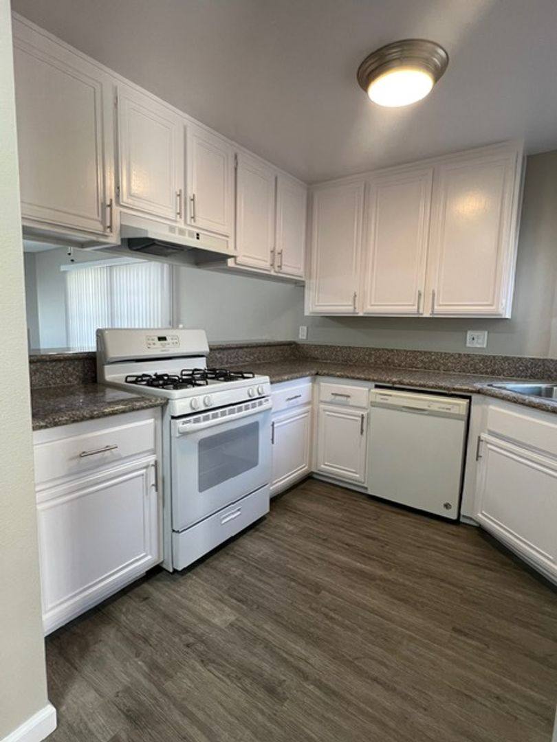 Apartment for rent at 750 Gaviota Ave, Long Beach, CA 90813