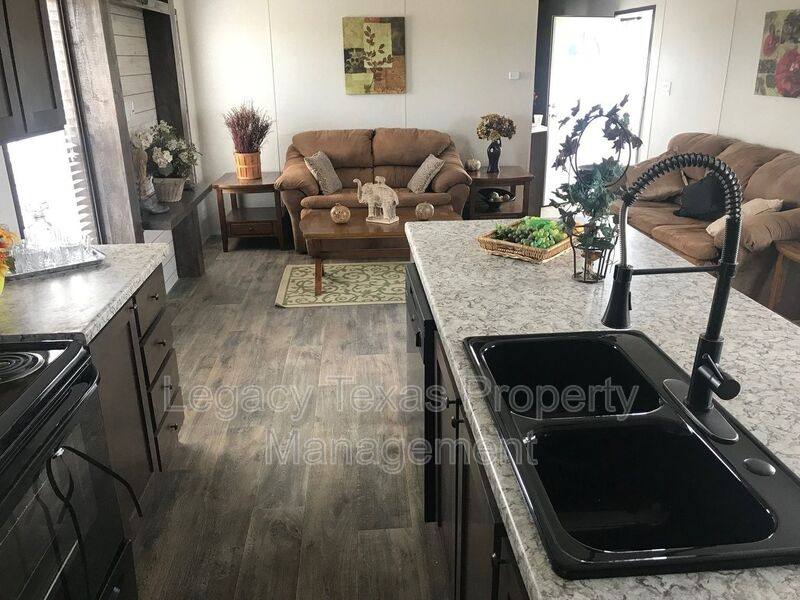 Apartment for rent at 800 N Old Betsy, Cleburne, TX 76031