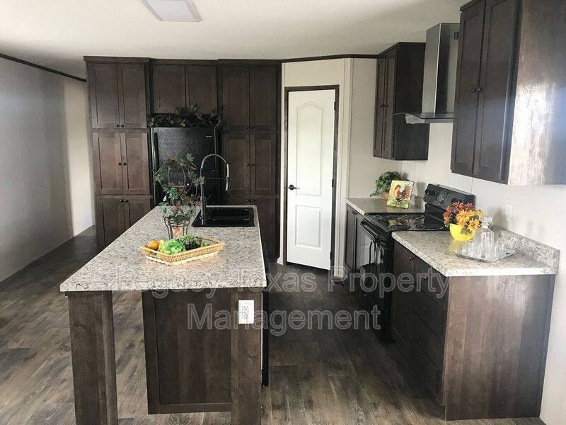 Apartment for rent at 800 N Old Betsy, Cleburne, TX 76031