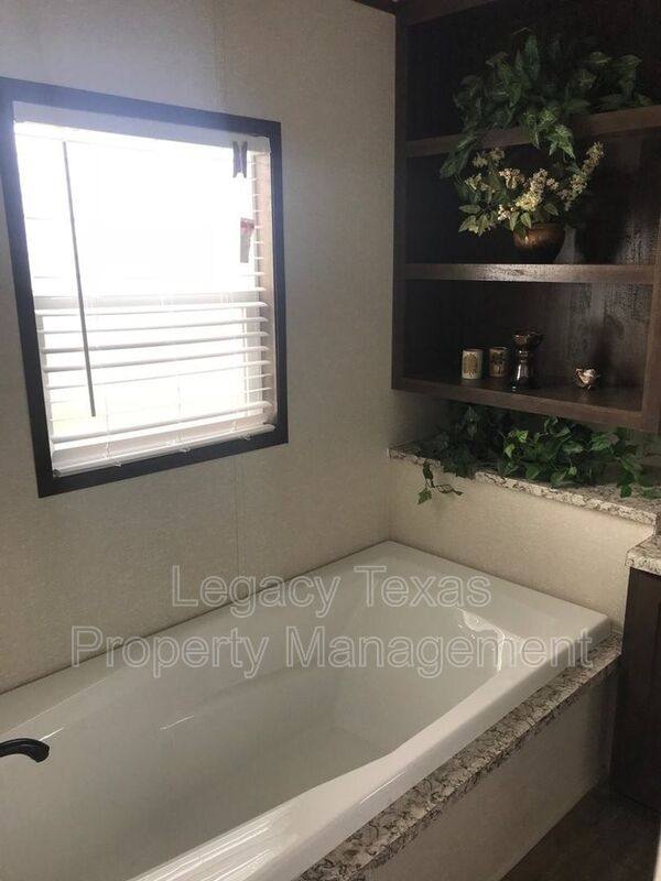 Apartment for rent at 800 N Old Betsy, Cleburne, TX 76031