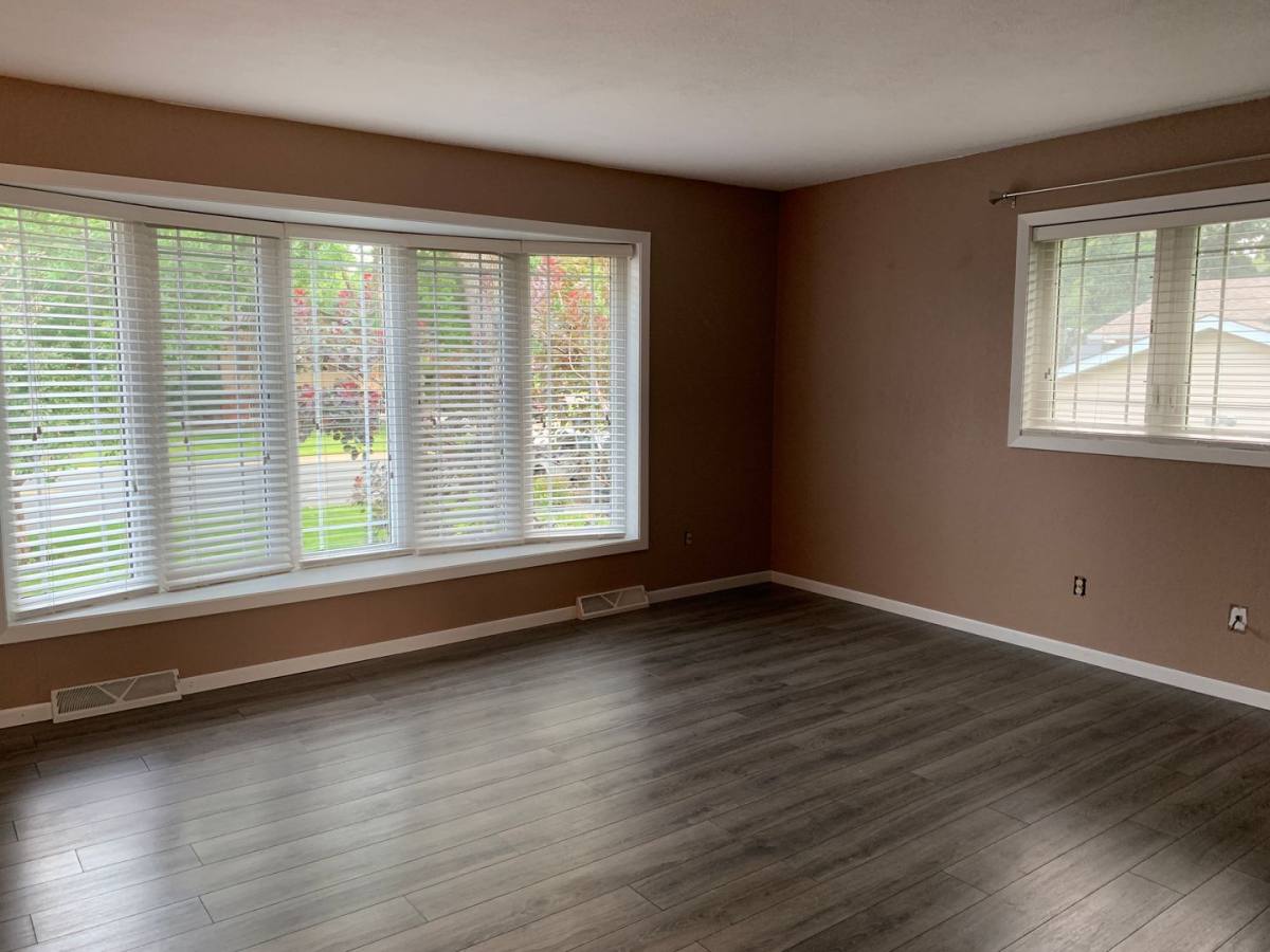 House for rent at 570 Roberts St SW, Hutchinson, MN 55350