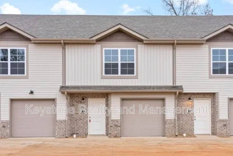 Townhouse for rent at 940 Britton Springs Rd, Clarksville, TN 37042