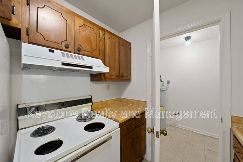 Apartment for rent at 2830 Greenville Rd, Hopkinsville, KY 42240