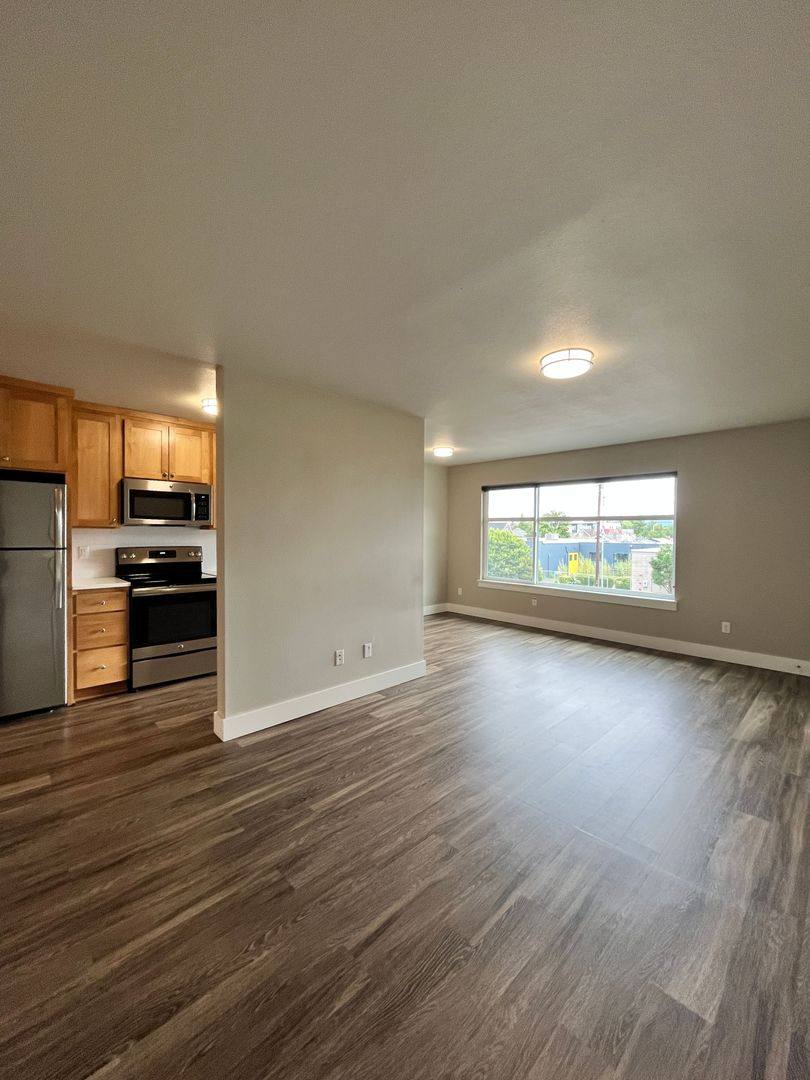 Apartment for rent at 2340-2350 SE 50th Ave, Portland, OR 97215