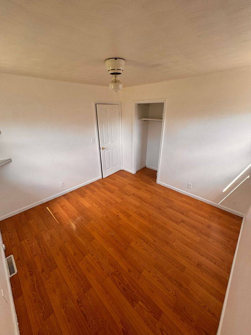 House for rent at 10042 Helena Dr, Granger, IN 46530