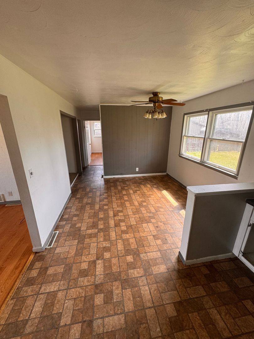 House for rent at 10042 Helena Dr, Granger, IN 46530