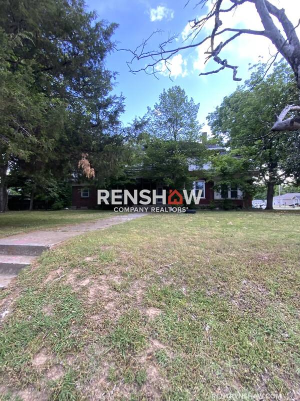House for rent at 704 Finley St, Dyersburg, TN 38024