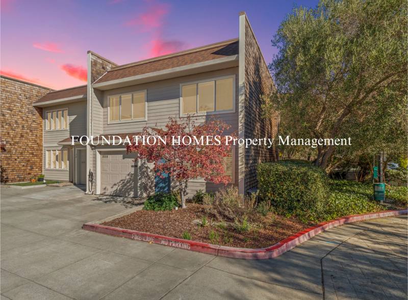 Townhouse for rent at 28 Mariner Green Dr, Corte Madera, CA 94925