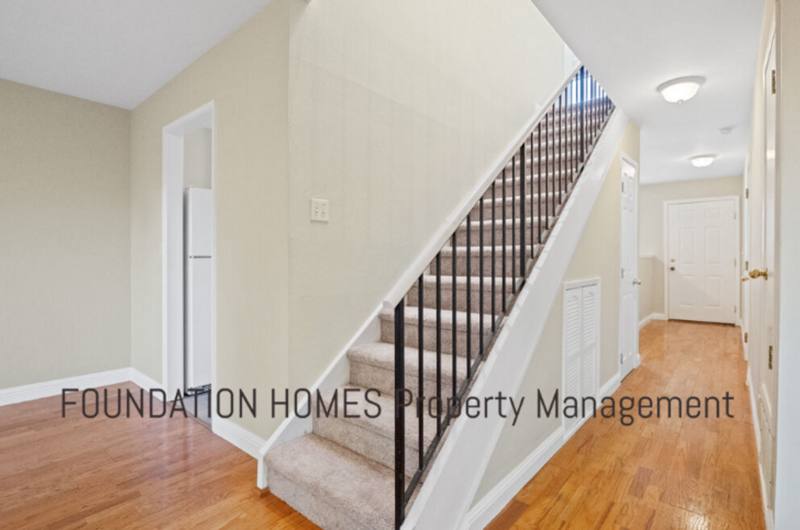Townhouse for rent at 28 Mariner Green Dr, Corte Madera, CA 94925