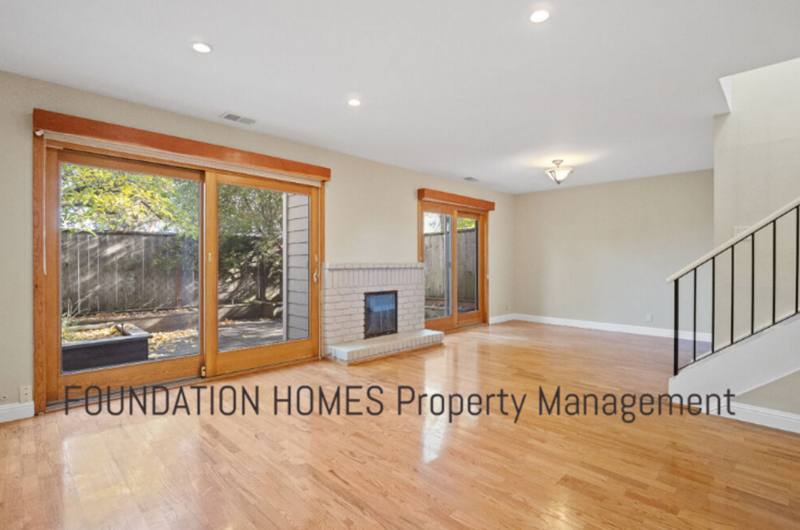 Townhouse for rent at 28 Mariner Green Dr, Corte Madera, CA 94925