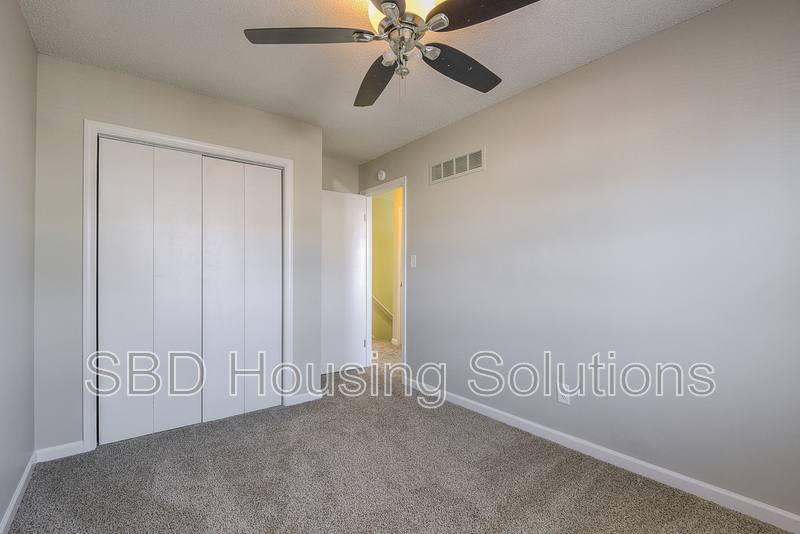 Townhouse for rent at 6621 E 128th St, Grandview, MO 64030