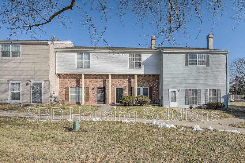 Townhouse for rent at 6621 E 128th St, Grandview, MO 64030