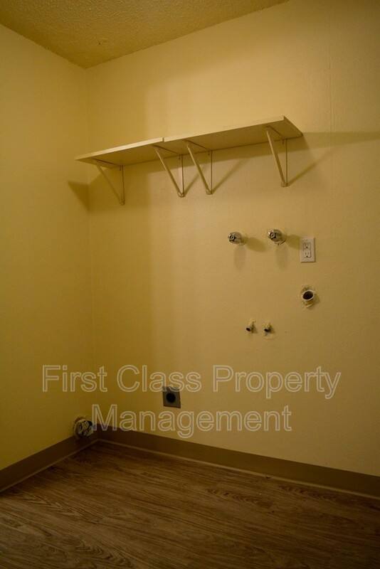 Townhouse for rent at 1673 Dollar St, West Linn, OR 97068