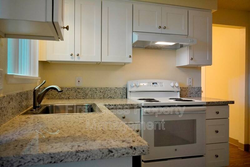 Townhouse for rent at 1673 Dollar St, West Linn, OR 97068