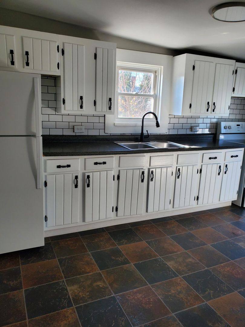 Apartment for rent at 649 651 Potomac Ave, Hagerstown, MD 21740
