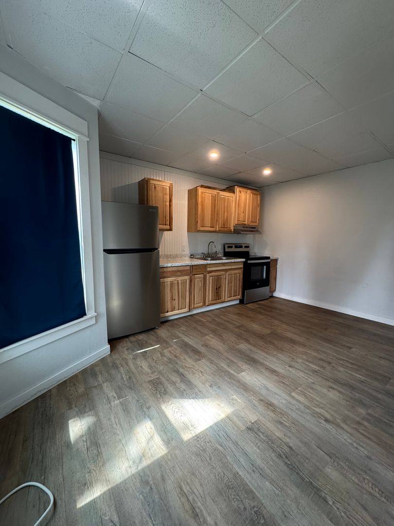 Apartment for rent at 704 N Kittitas St, Ellensburg, WA 98926