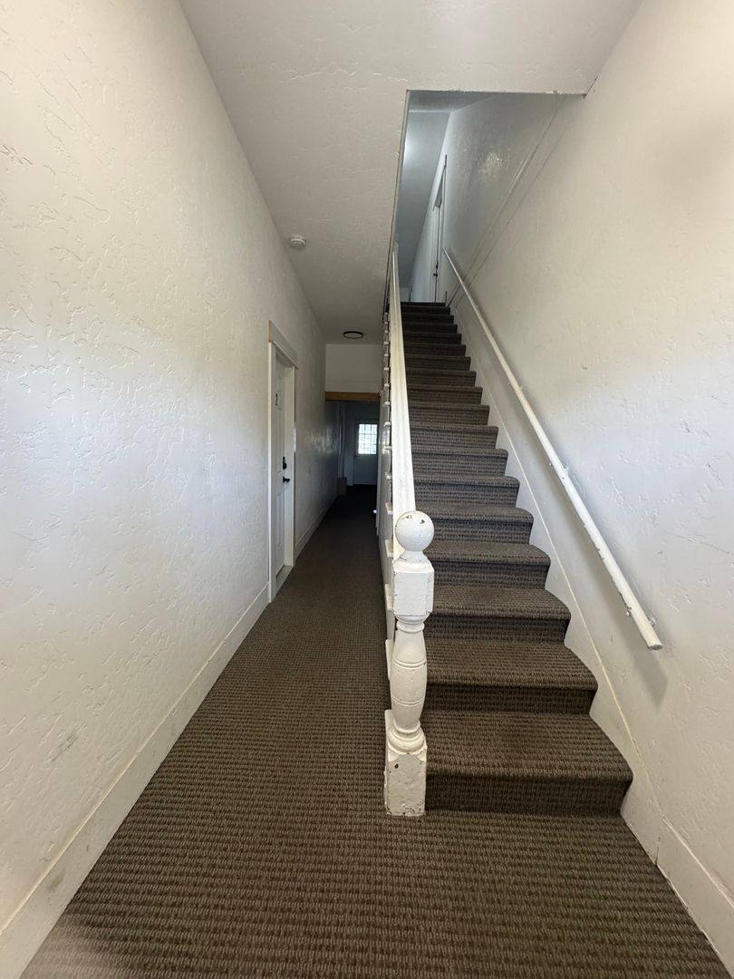 Apartment for rent at 704 N Kittitas St, Ellensburg, WA 98926