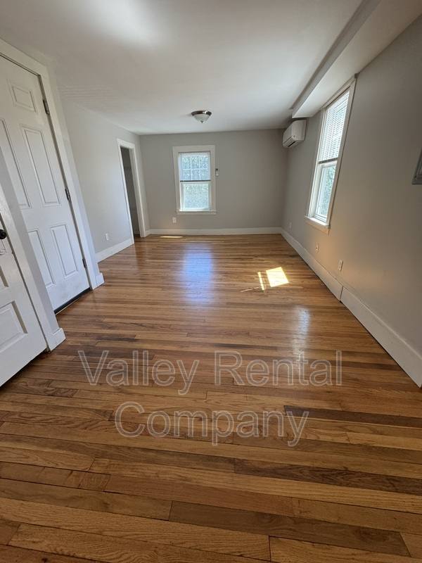 Apartment for rent at 39 Middle St #2, Hadley, MA 01035