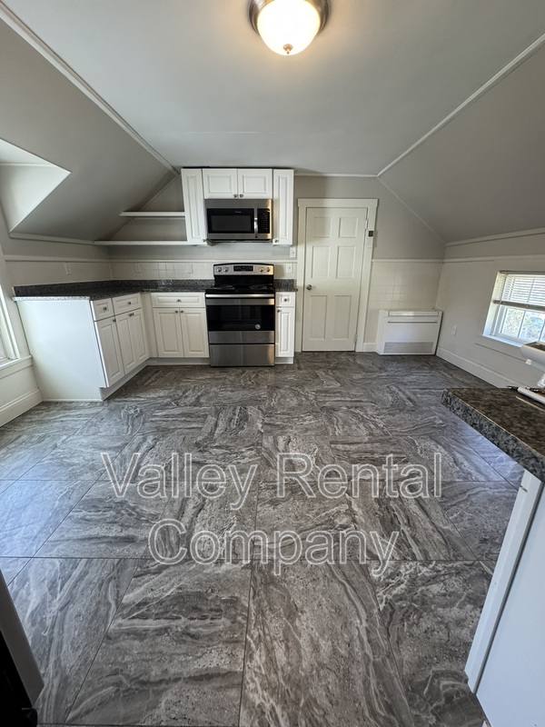 Apartment for rent at 39 Middle St #2, Hadley, MA 01035