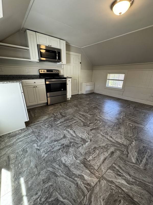 Apartment for rent at 39 Middle St #2, Hadley, MA 01035