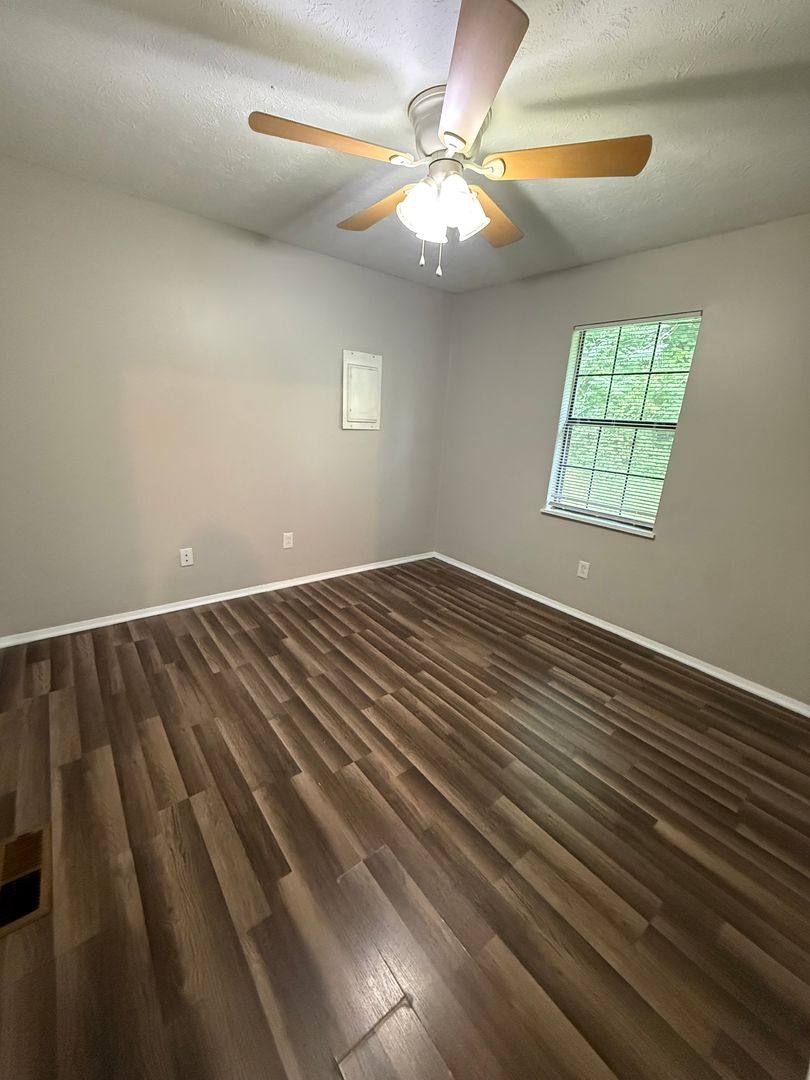 Townhouse for rent at 104 106 Reeves St, Dickson, TN 37055