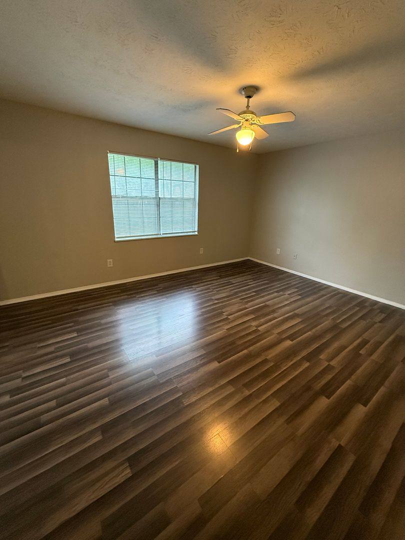 Townhouse for rent at 104 106 Reeves St, Dickson, TN 37055