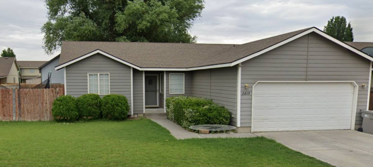 House for rent at 2815 S Underwood St, Kennewick, WA 99337