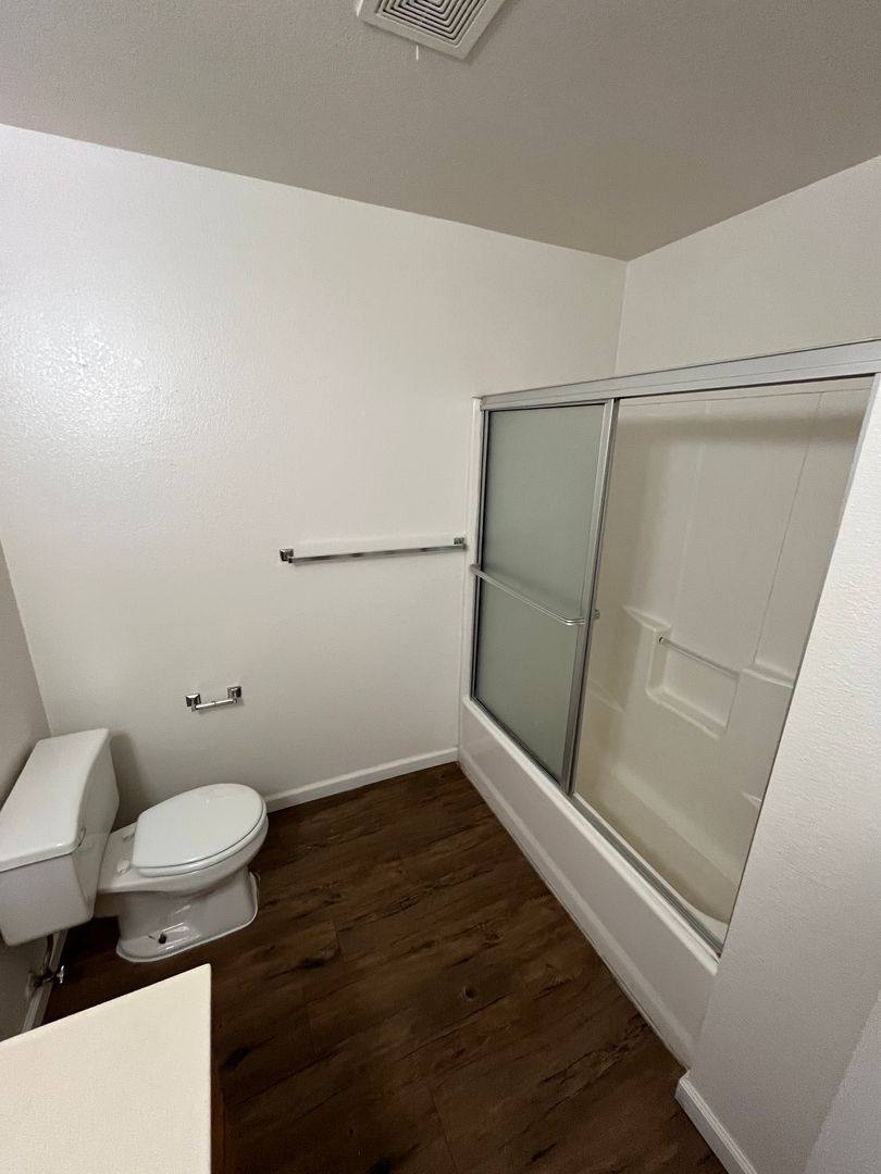 Apartment for rent at 206 E Mill Ave, Porterville, CA 93257
