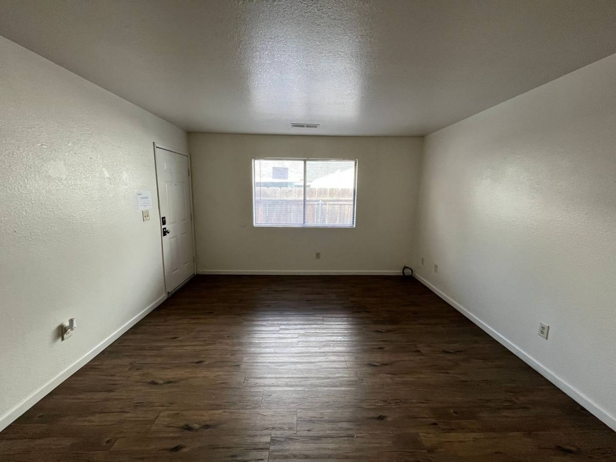 Apartment for rent at 206 E Mill Ave, Porterville, CA 93257