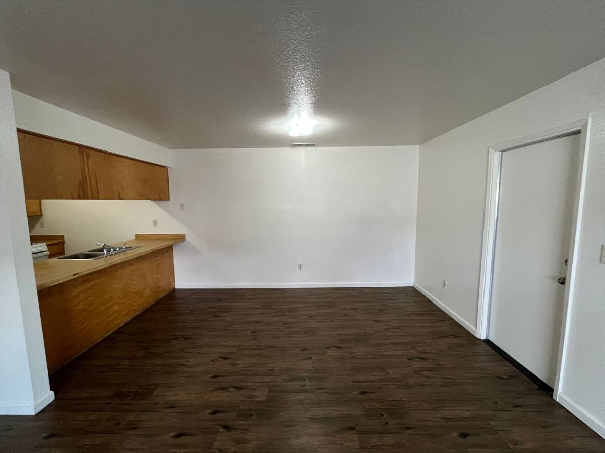 Apartment for rent at 206 E Mill Ave, Porterville, CA 93257