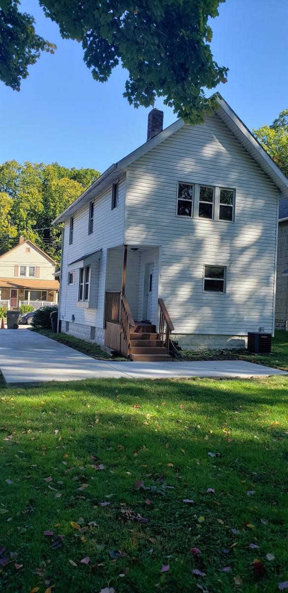 House for rent at 430 Keenan, Cuyahoga Falls, OH 44221