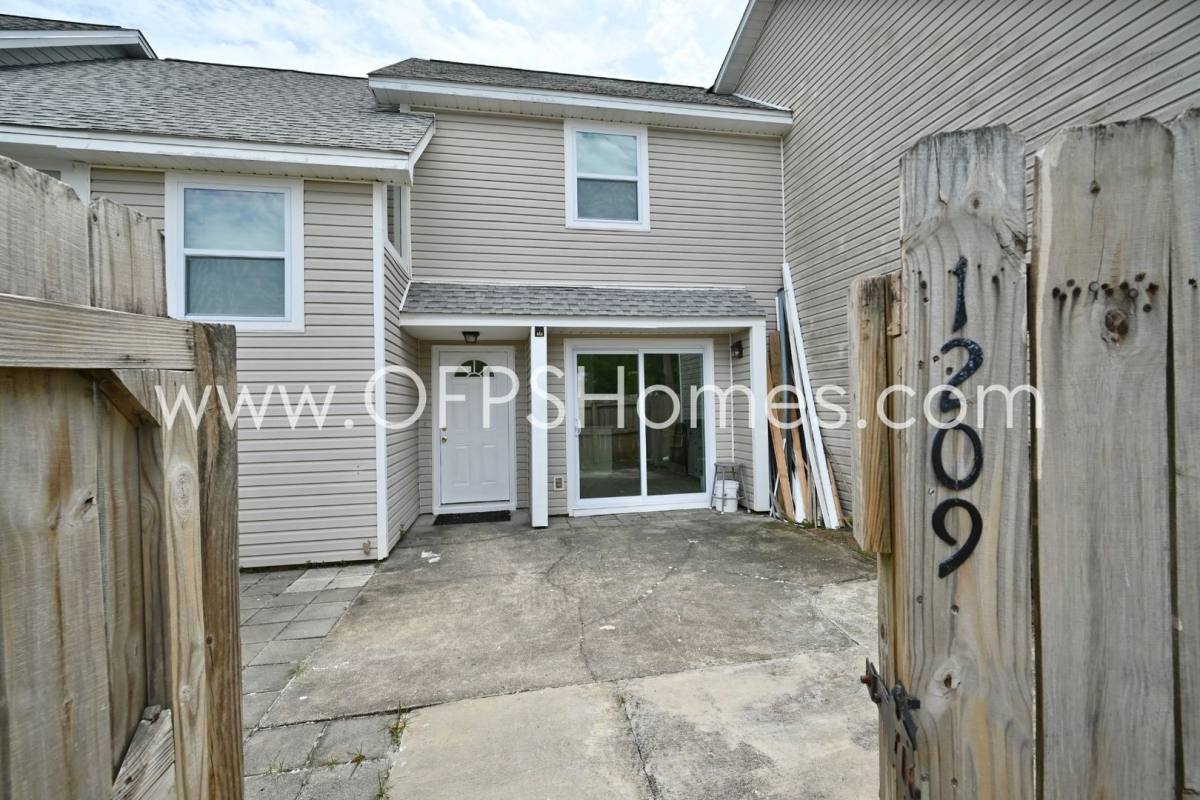 Townhouse for rent at 1209 Quail Lake Blvd, Destin, FL 32541