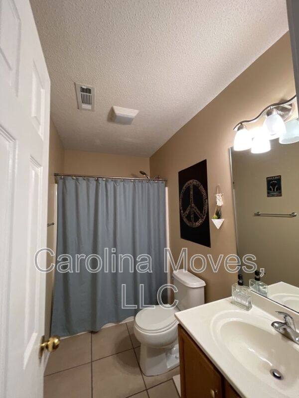 House for rent at 22 Acklen Dr, Simpsonville, SC 29681