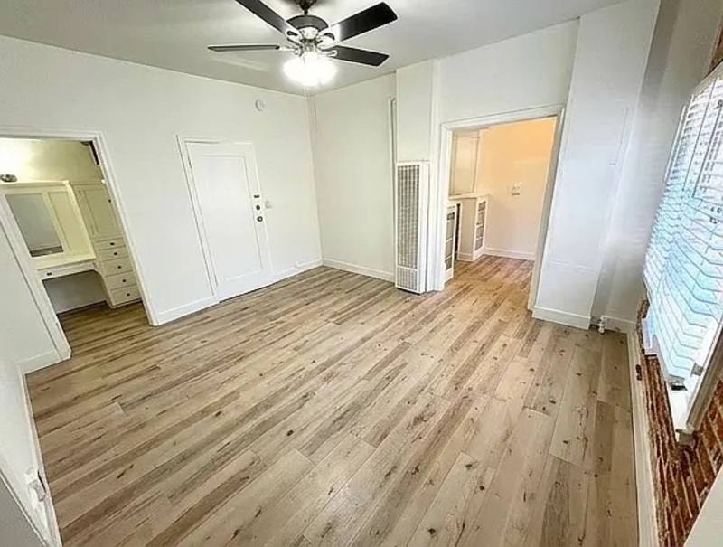 Apartment for rent at 21 Westminster Ave #202, Venice, CA 90291